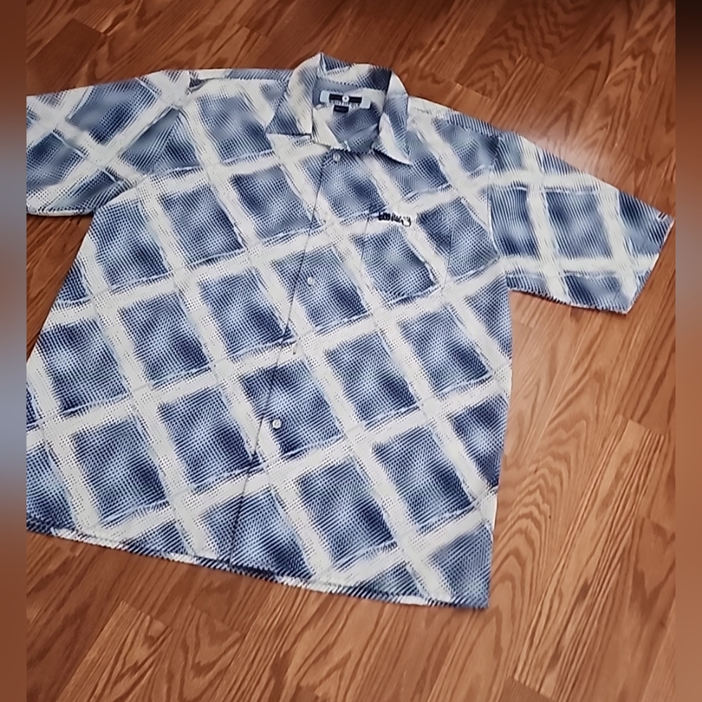 Southpole button-up short sleeve shirt xl